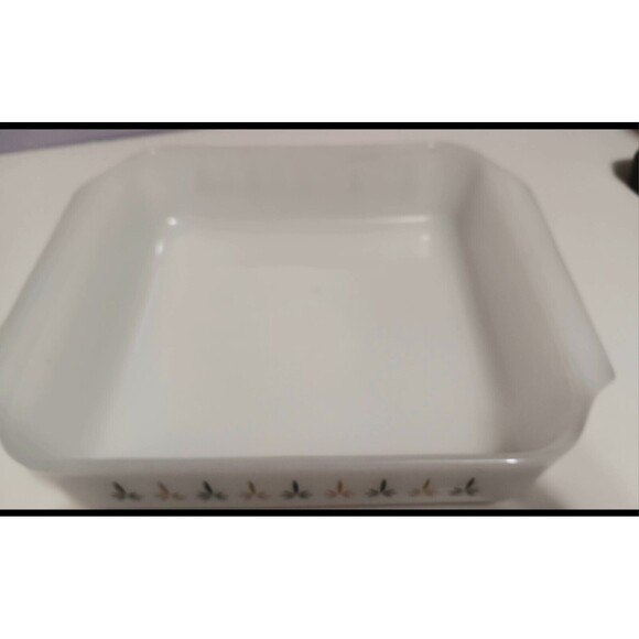 Fire King Anchor Hocking White Square Casserole 8"  Dish Candle Glow - Picture 4 of 10
